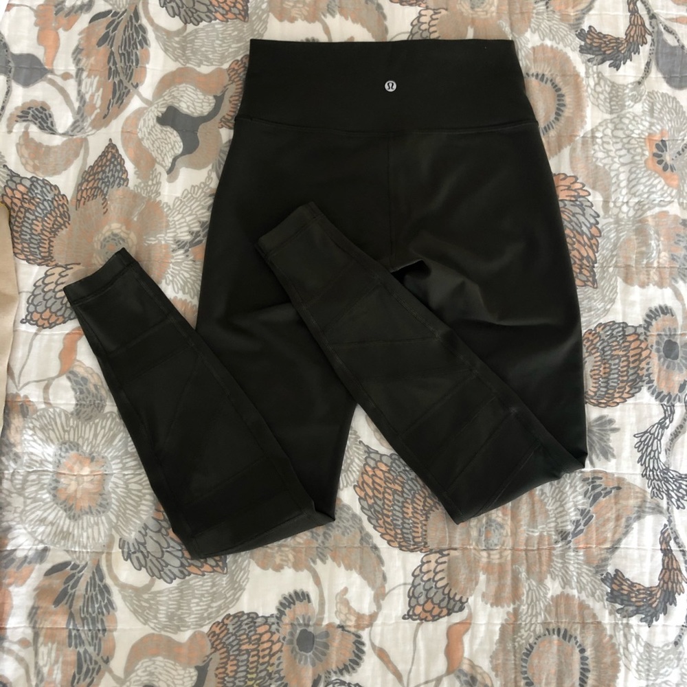 Lululemon high rise tech mesh tight, size 8, 28” - Picture 5 of 7
